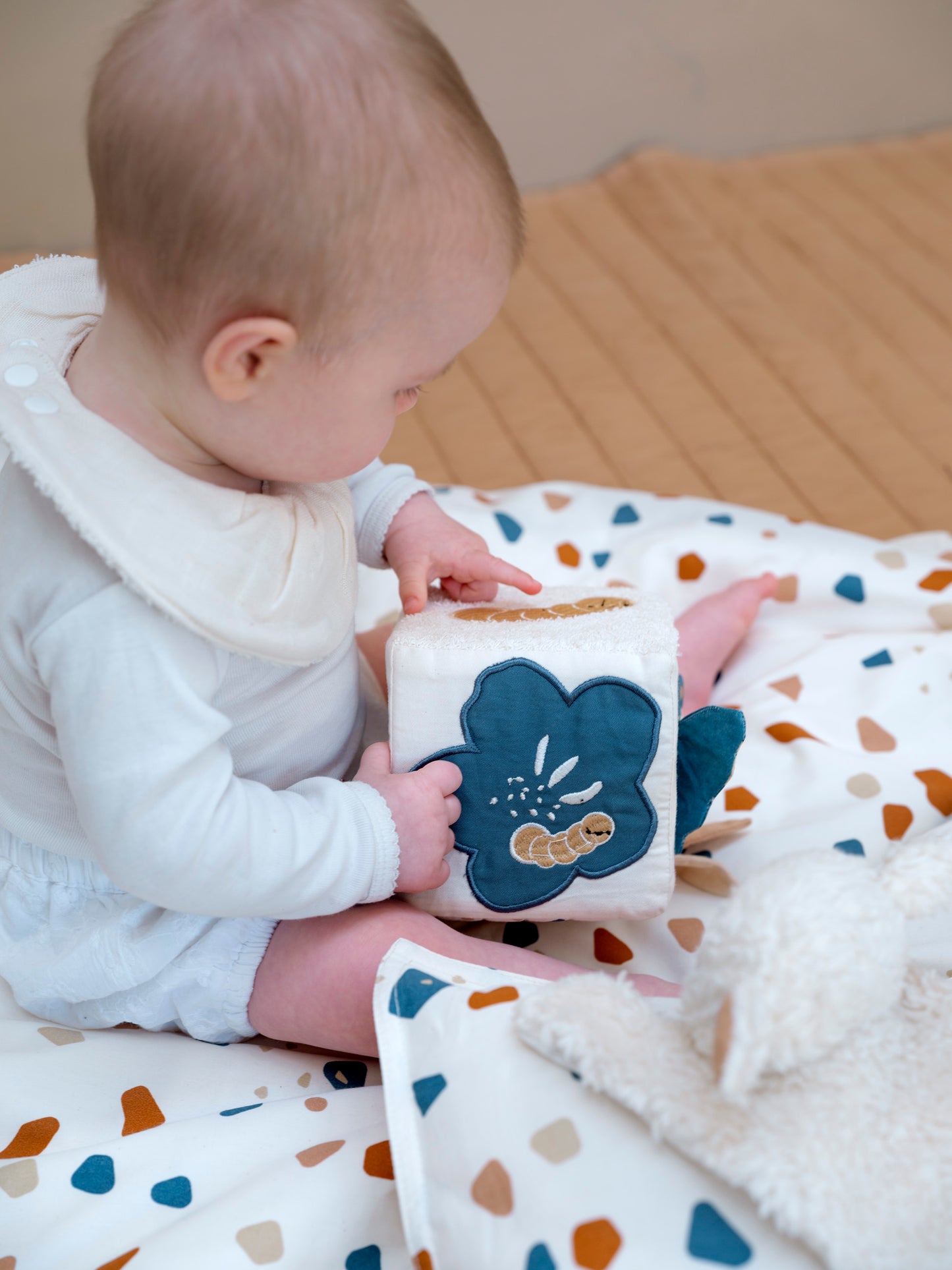 Spielwürfel aus Stoff - "Kleiner Schmetterling"