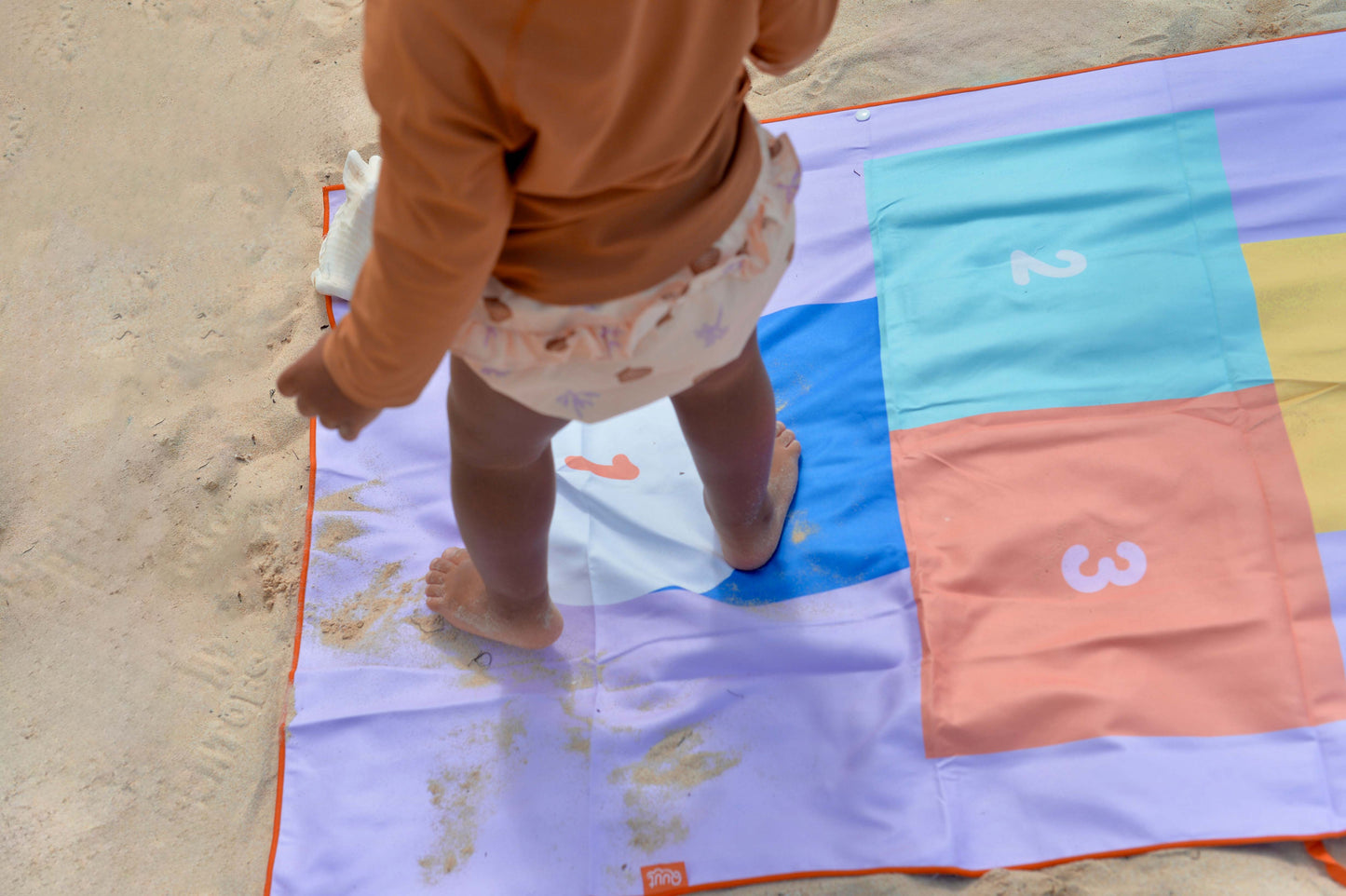 Spielhandtuch/Strandtuch "Hopscotch/Himmel & Hölle" (140x70cm)