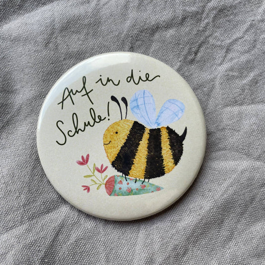 Button "Auf in die Schule" Biene