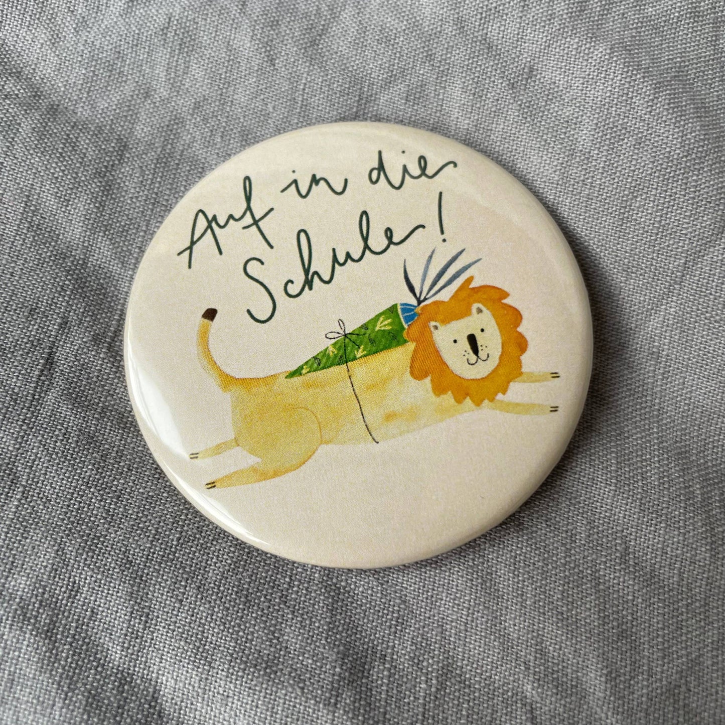 Button "Auf in die Schule" Löwe
