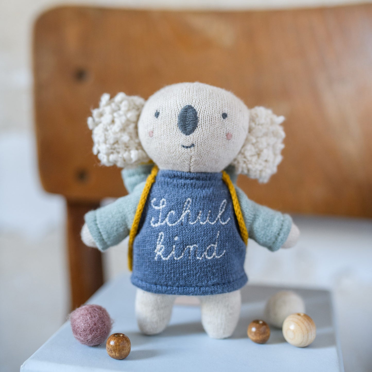 Koala „Schulkind“ mit Schulranzen und Shirt in blau/hellblau