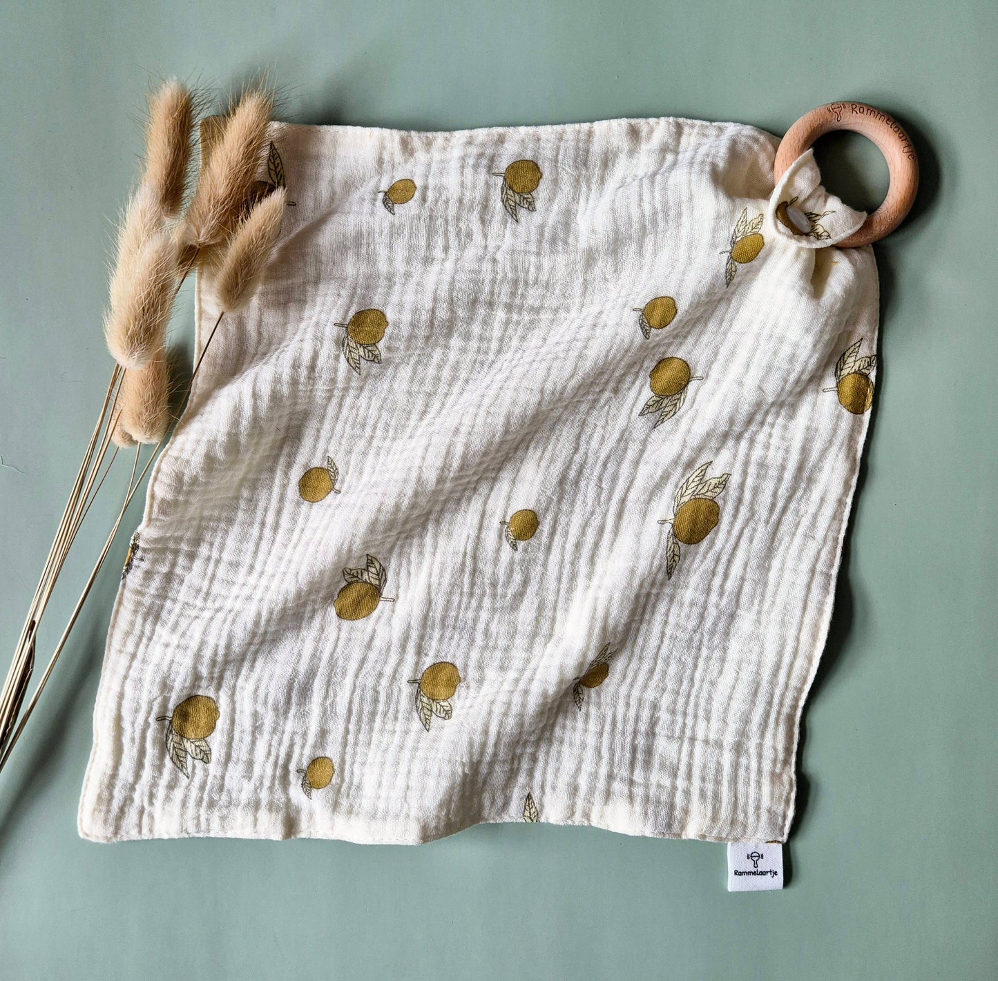 Schmusetuch mit Beißring aus Buchenholz - Zitronen